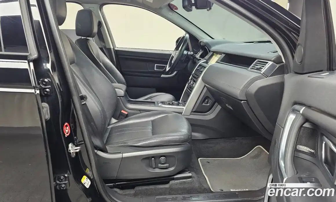 Land Rover Discovery Sport 2018 2.0 гидро в Москве № 298694, фото 11