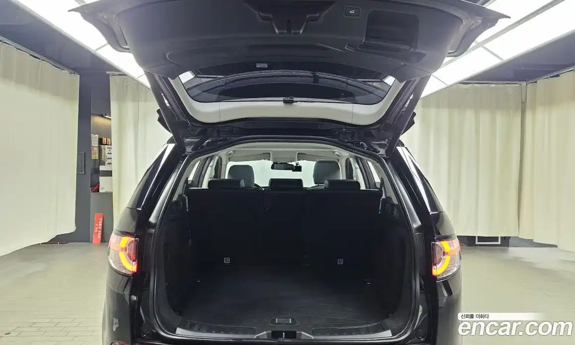 Land Rover Discovery Sport 2018 2.0 гидро в Москве № 298694, фото 20