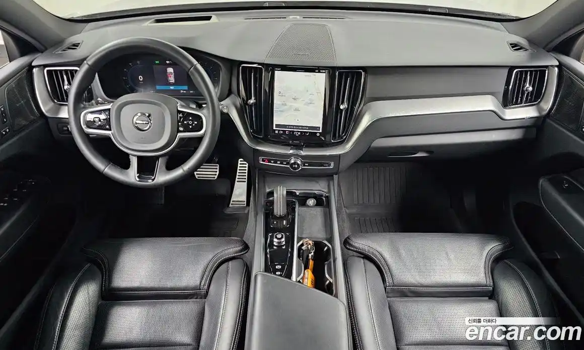 Volvo XC60 2022 2.0 гидро в Москве № 312621, фото 7