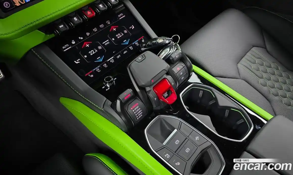 Lamborghini Urus 2025 4.0 гидро в Москве № 320715, фото 9