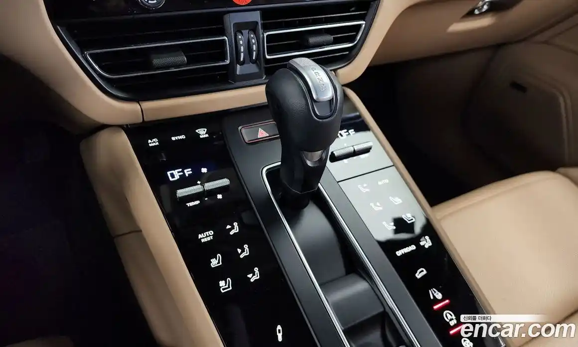 Porsche Macan 2023 2.9 гидро в Москве № 326357, фото 9