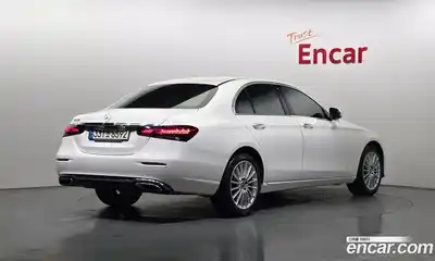 Mercedes-Benz E-Class 2021 2.0 гидро, миниатюра 2