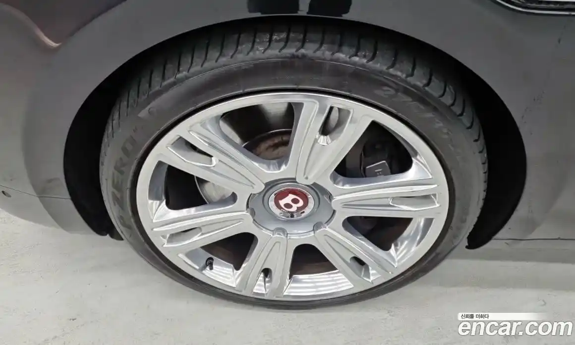 Bentley Flying Spur 2018 4.0 гидро в Москве № 387294, фото 5