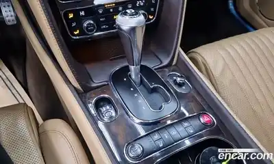 Bentley Flying Spur 2018 4.0 гидро в Москве № 387294, миниатюра 9