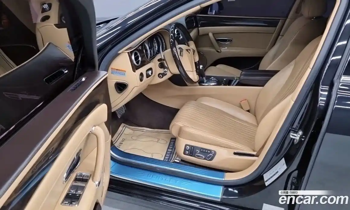 Bentley Flying Spur 2018 4.0 гидро в Москве № 387294, фото 10