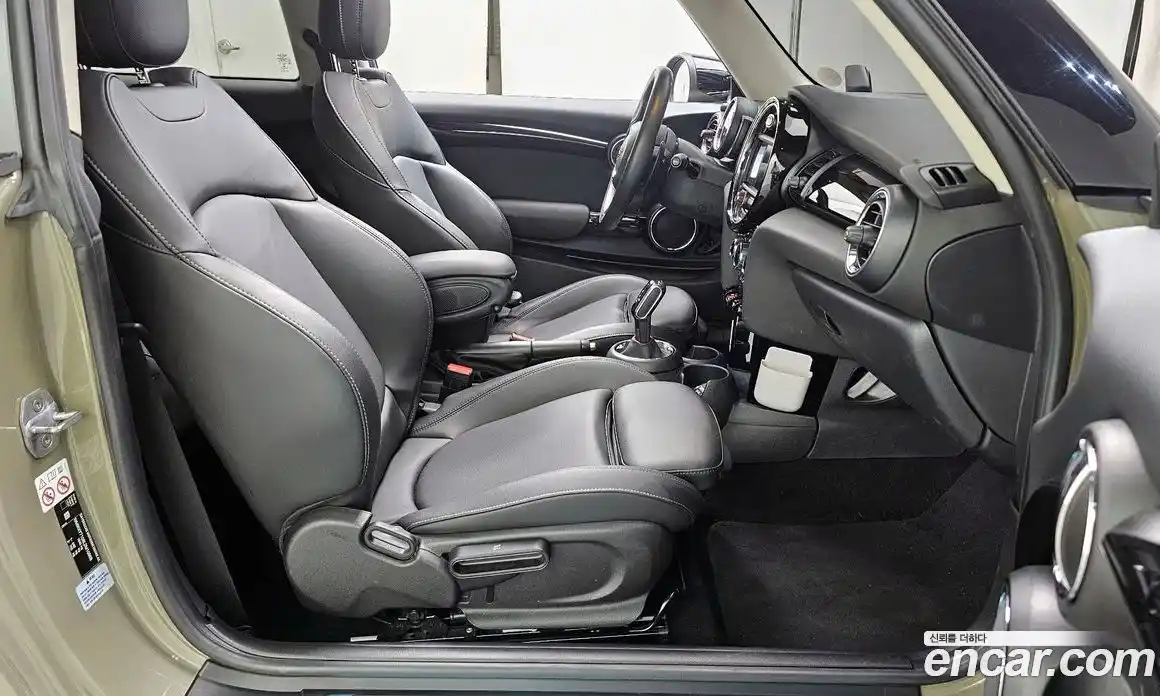 Mini Cooper 2019 2.0 гидро в Москве № 392633, фото 11