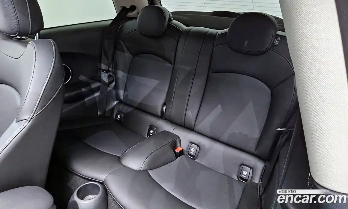 Mini Cooper 2019 2.0 гидро в Москве № 392633, фото 12