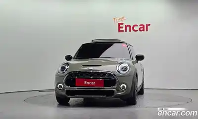 Mini Cooper 2019 2.0 гидро в Москве № 392633, миниатюра 3