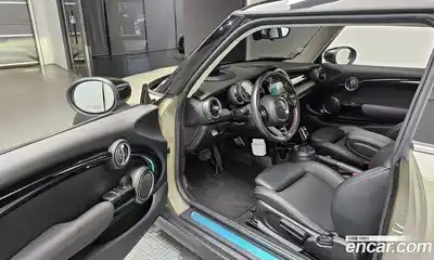 Mini Cooper 2019 2.0 гидро в Москве № 392633, миниатюра 10