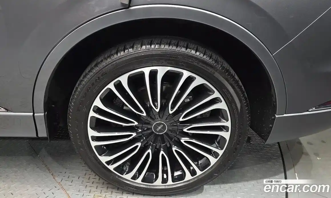 Lincoln Aviator 2025 3.0 гидро в Москве № 403659, фото 4