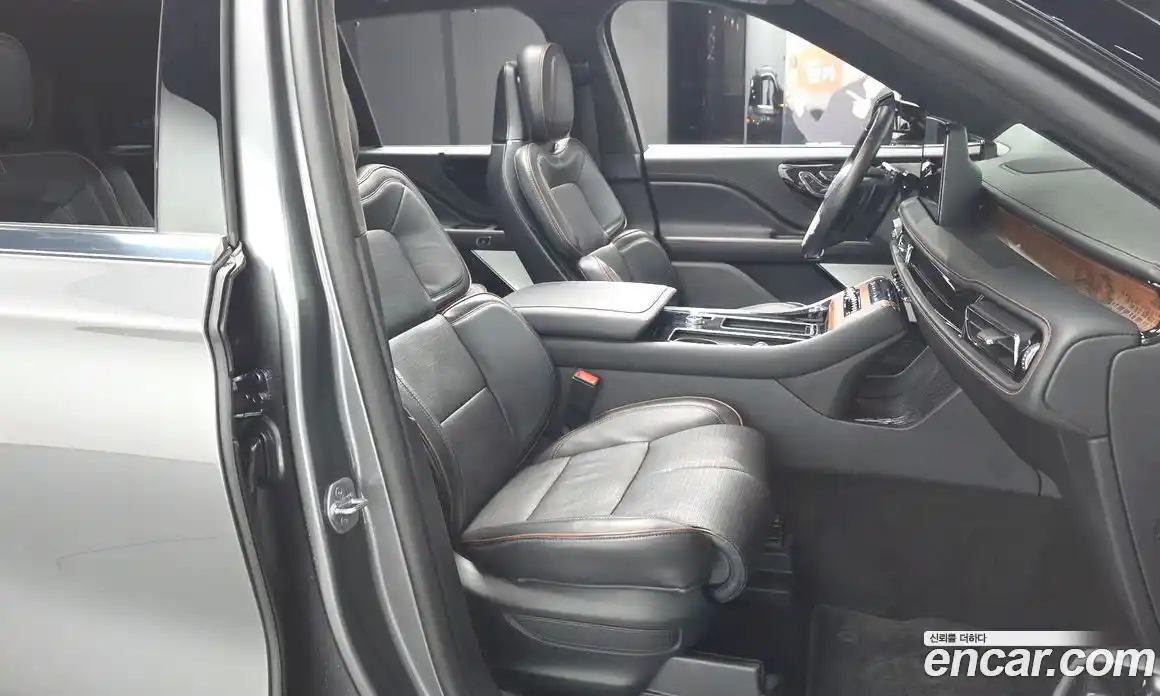 Lincoln Aviator 2025 3.0 гидро в Москве № 403659, фото 9