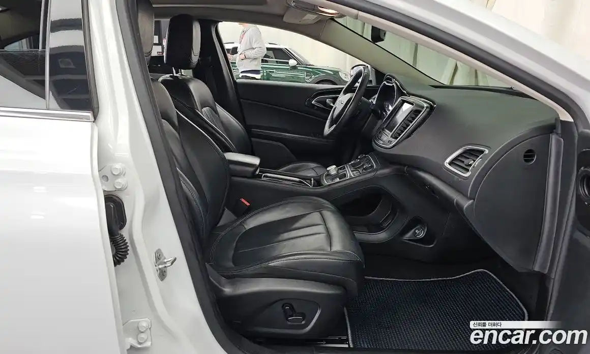 Chrysler 200 2015 2.4 гидро в Москве № 407483, фото 11