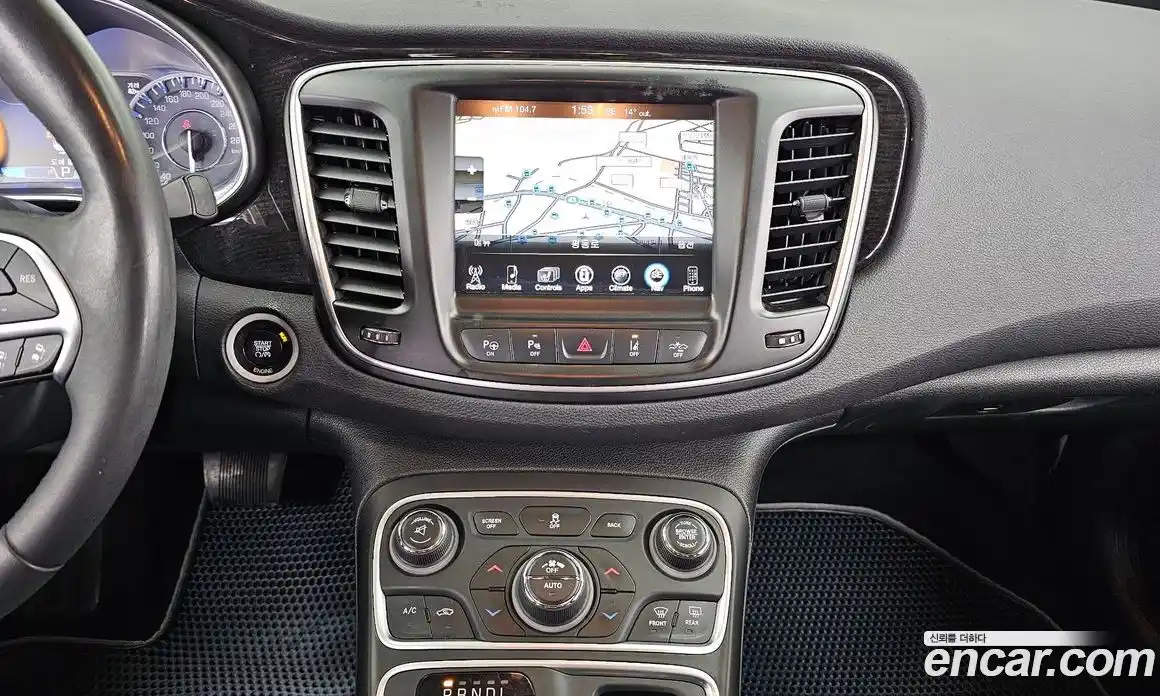 Chrysler 200 2015 2.4 гидро в Москве № 407483, фото 14