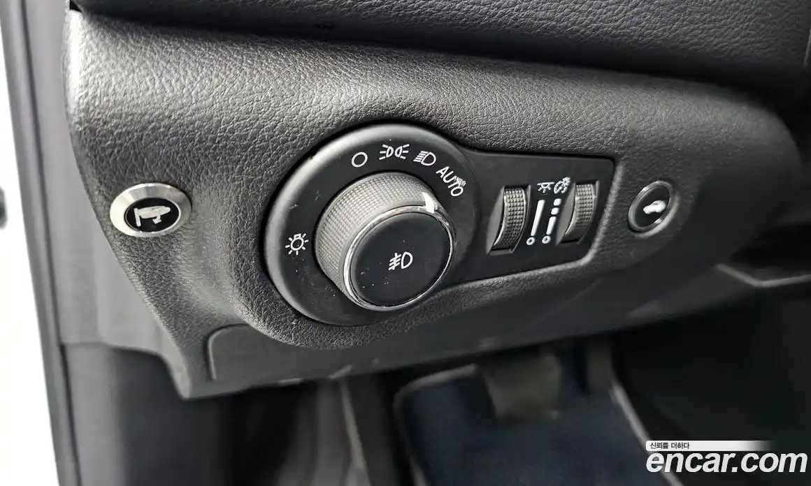 Chrysler 200 2015 2.4 гидро в Москве № 407483, фото 19