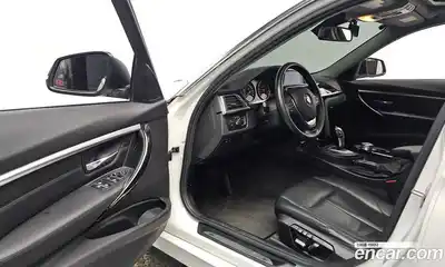 BMW 3-Series 2018 2.0 гидро в Москве № 491936, миниатюра 10