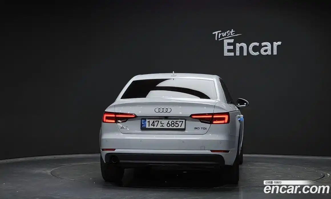 Audi A4 2018 2.0 гидро в Москве № 496978, фото 4