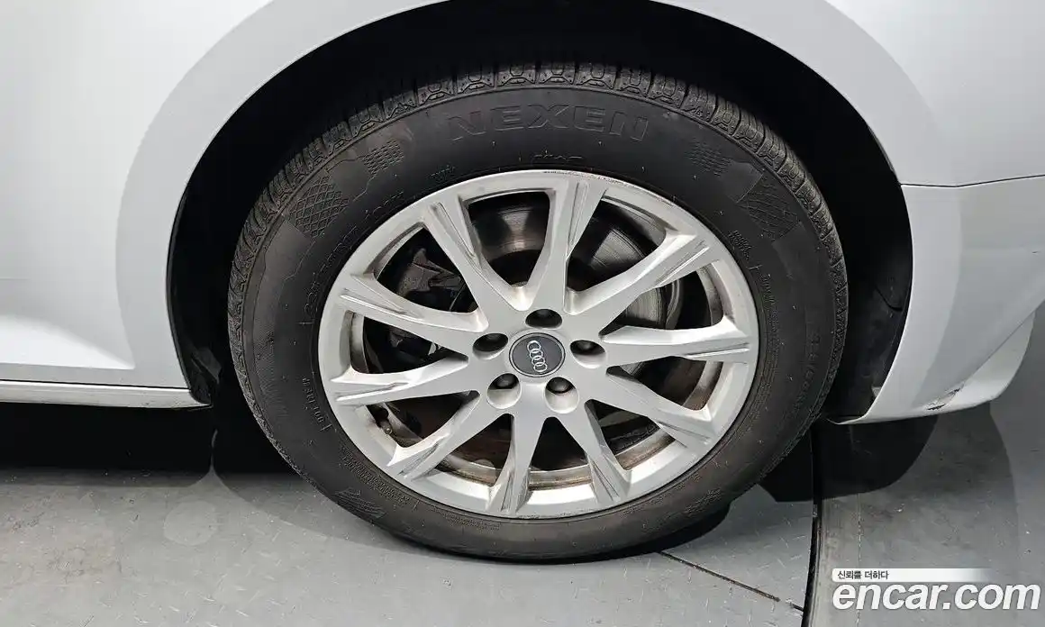 Audi A4 2018 2.0 гидро в Москве № 496978, фото 5