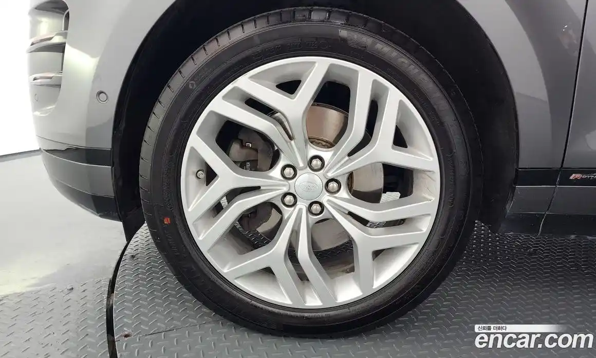 Land Rover Range-Rover Evoque 2019 2.0 гидро в Москве № 498889, фото 5