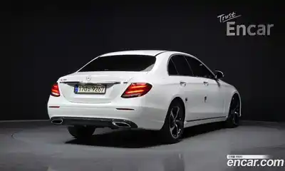 Mercedes-Benz E-Class 2019 2.0 гидро, миниатюра 2