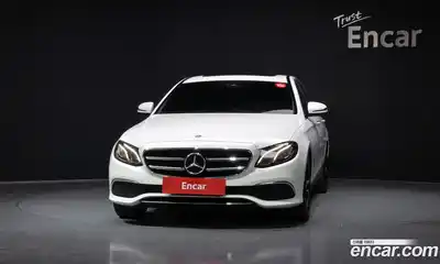 Mercedes-Benz E-Class 2019 2.0 гидро, миниатюра 3