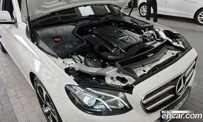 Mercedes-Benz E-Class 2019 2.0 гидро, миниатюра 6