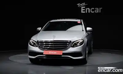 Mercedes-Benz E-Class 2020 1.9 гидро, миниатюра 3