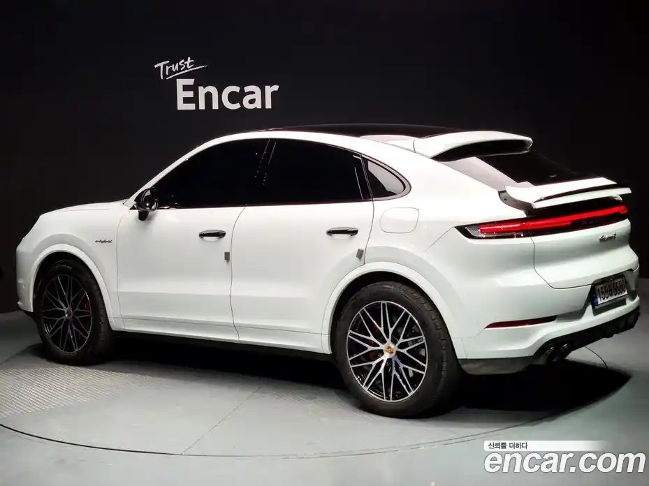 Porsche Cayenne 2024 3.0 гидро в Москве № 626724, фото 4