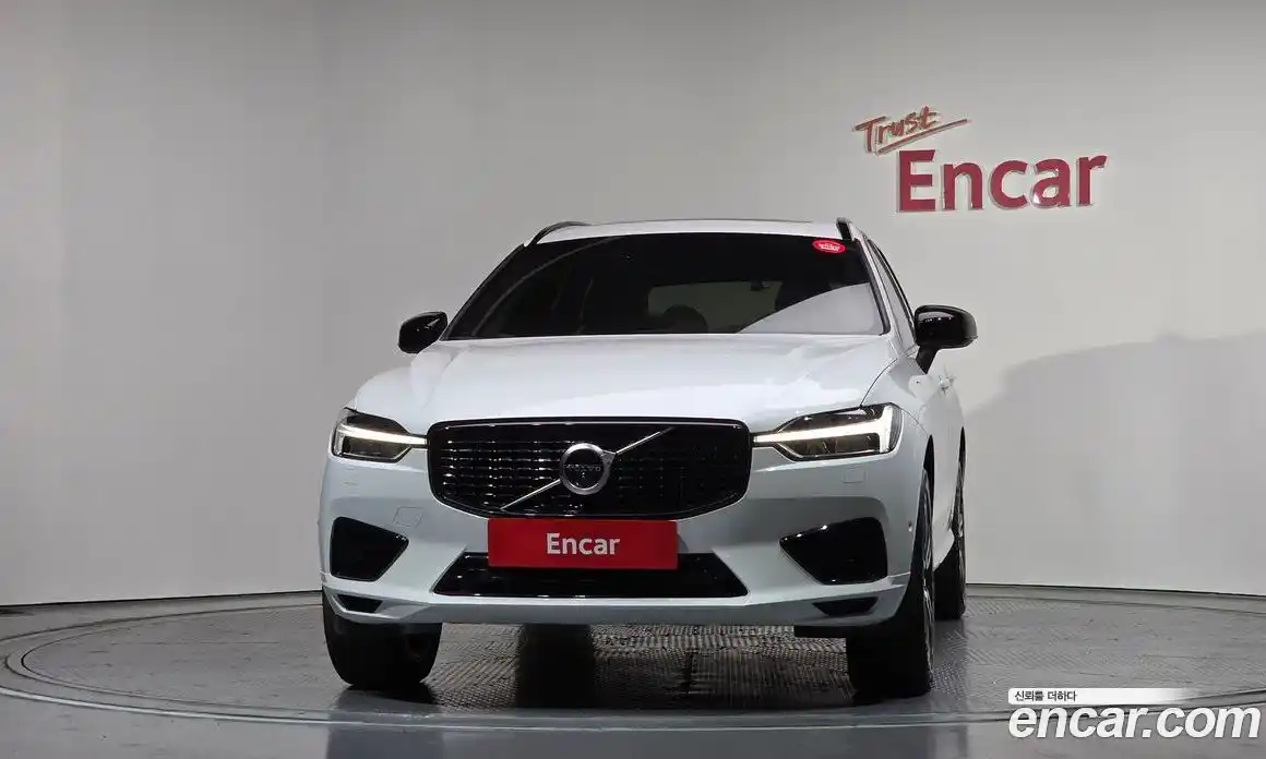 Volvo XC60 2021 2.0 гидро в Москве № 724050, фото 3
