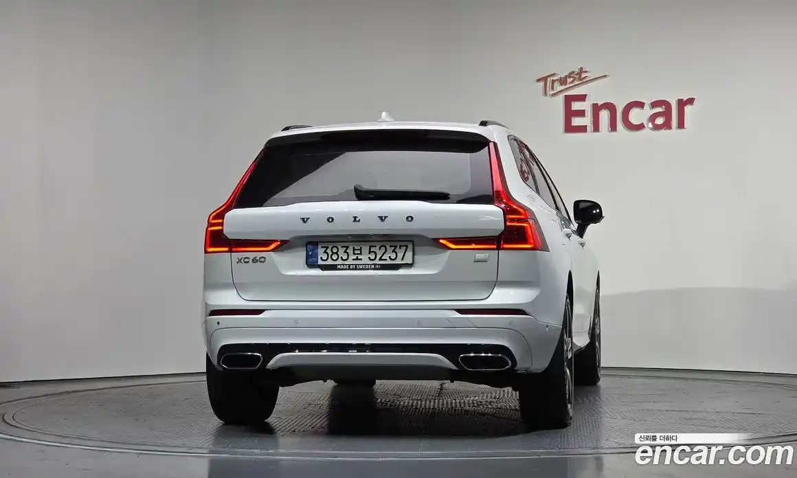 Volvo XC60 2021 2.0 гидро в Москве № 724050, фото 4