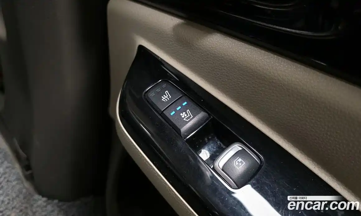 Kia Canival 2023 3.5 Автомат в Москве № 758543, фото 18