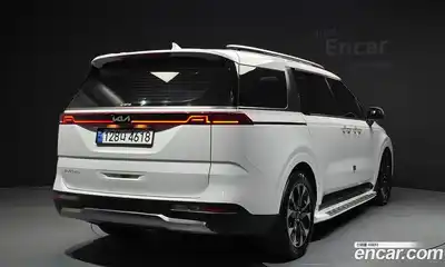 Kia Canival 2023 3.5 Автомат в Москве № 758543, миниатюра 2