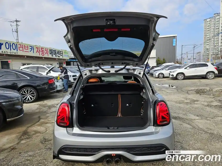 Mini Cooper 2023 2.0 гидро в Москве № 766357, фото 7