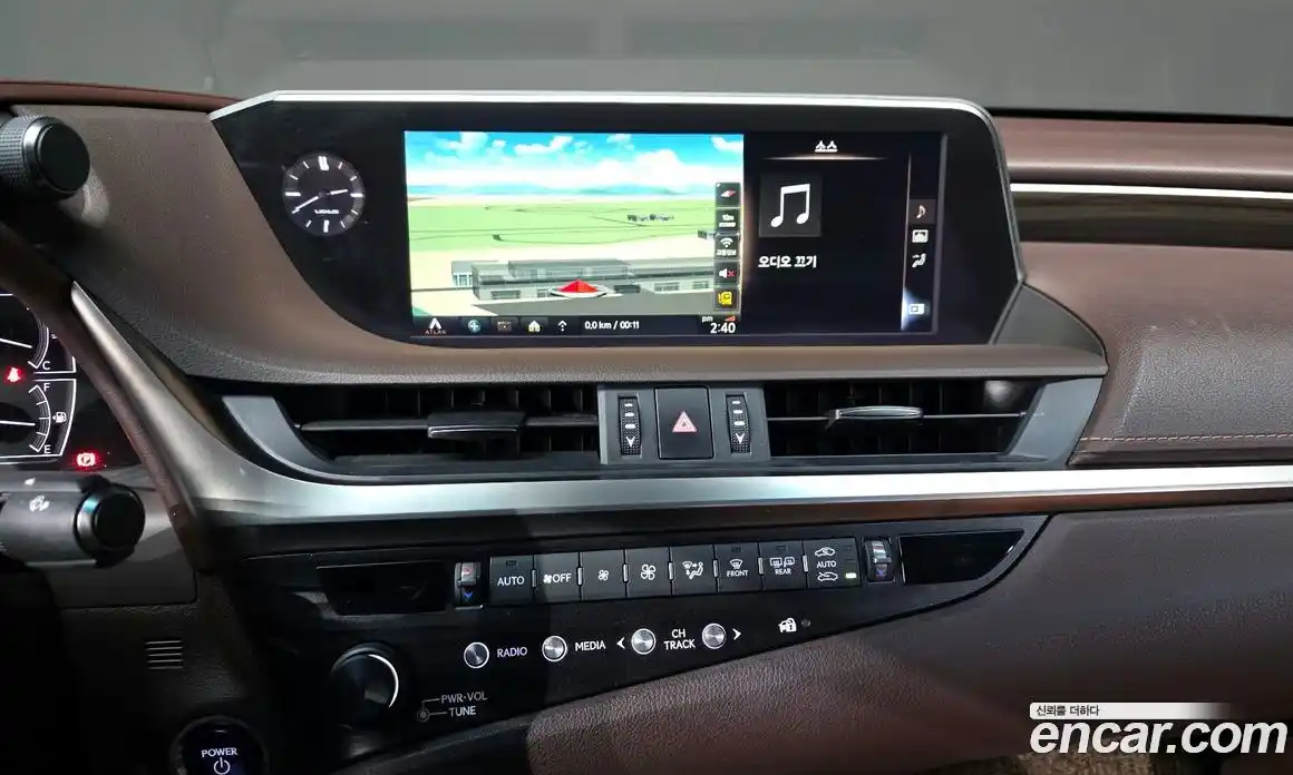Lexus ES 2018 2.5 гидро в Москве № 766947, фото 14