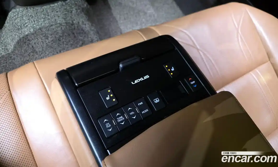Lexus ES 2018 2.5 гидро в Москве № 766947, фото 19