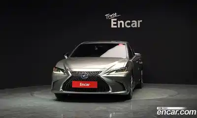 Lexus ES 2018 2.5 гидро в Москве № 766947, миниатюра 3