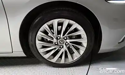 Lexus ES 2018 2.5 гидро в Москве № 766947, миниатюра 5