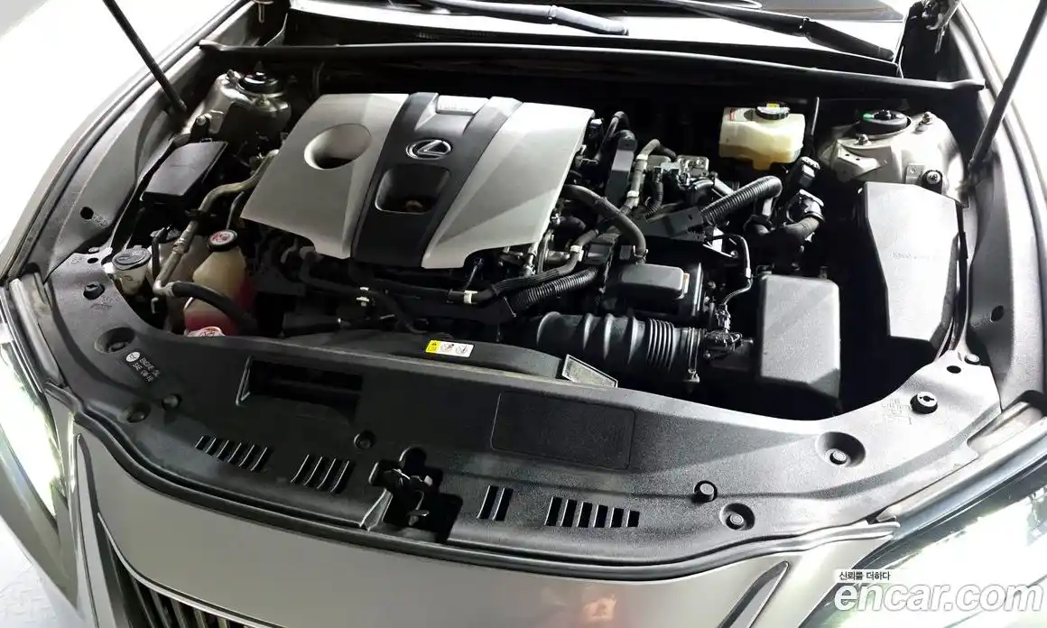 Lexus ES 2018 2.5 гидро в Москве № 766947, фото 6