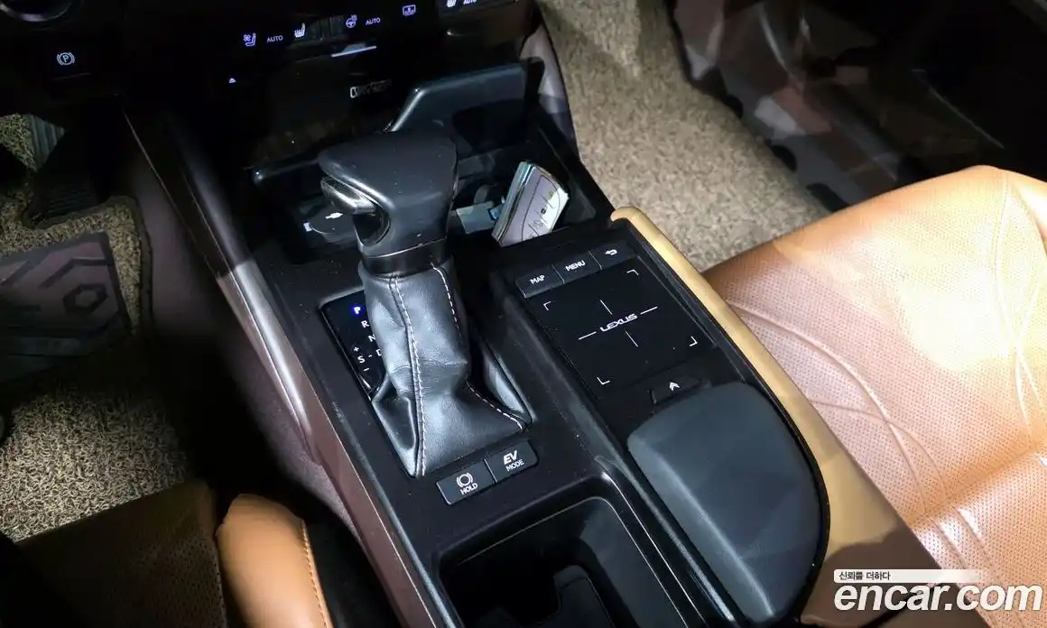 Lexus ES 2018 2.5 гидро в Москве № 766947, фото 9