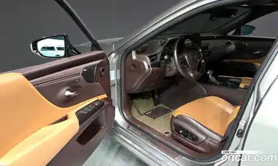 Lexus ES 2018 2.5 гидро в Москве № 766947, миниатюра 10