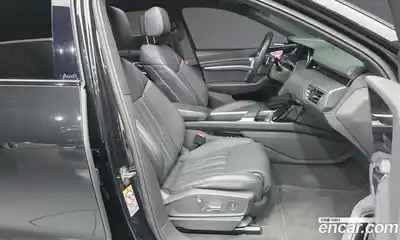 Audi Q8 e-tron 2024 0.3 гидро в Москве № 801332, миниатюра 11
