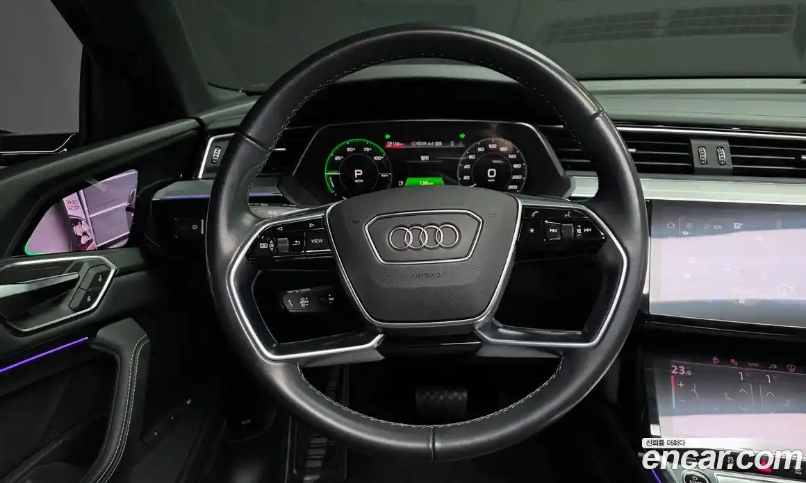 Audi Q8 e-tron 2024 0.3 гидро в Москве № 801332, фото 13