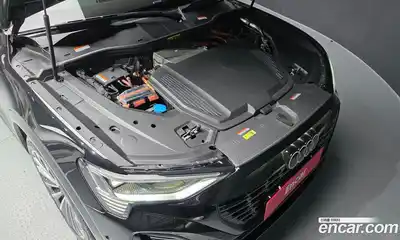 Audi Q8 e-tron 2024 0.3 гидро в Москве № 801332, миниатюра 6