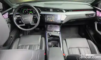 Audi Q8 e-tron 2024 0.3 гидро в Москве № 801332, миниатюра 7