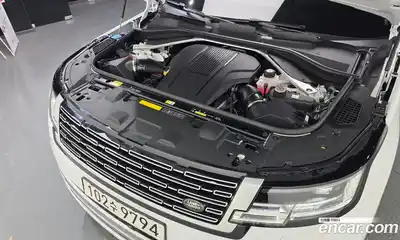 Land Rover Range-Rover 2024 4.4 гидро в Москве № 824667, миниатюра 10