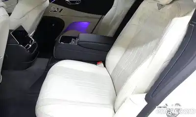 Bentley Flying Spur 2023 4.0 гидро в Москве № 864154, миниатюра 12