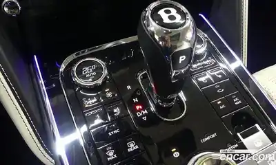 Bentley Flying Spur 2023 4.0 гидро в Москве № 864154, миниатюра 7