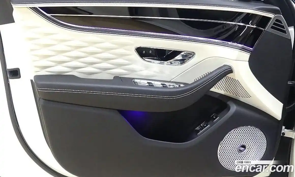 Bentley Flying Spur 2023 4.0 гидро в Москве № 864154, фото 10