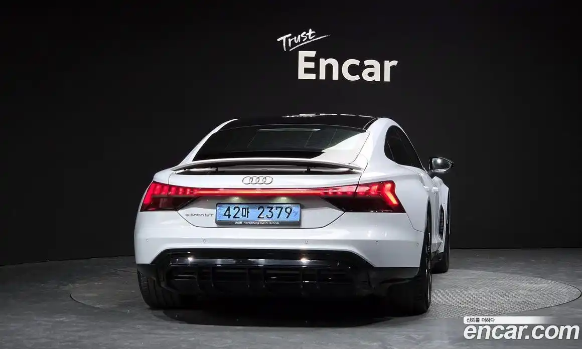 Audi e-tron GT 2022 0.1 гидро в Москве № 893798, фото 4