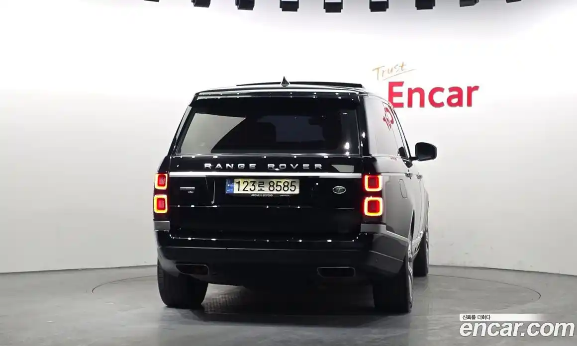 Land Rover Range-Rover 2021 3.0 гидро в Москве № 895109, фото 4