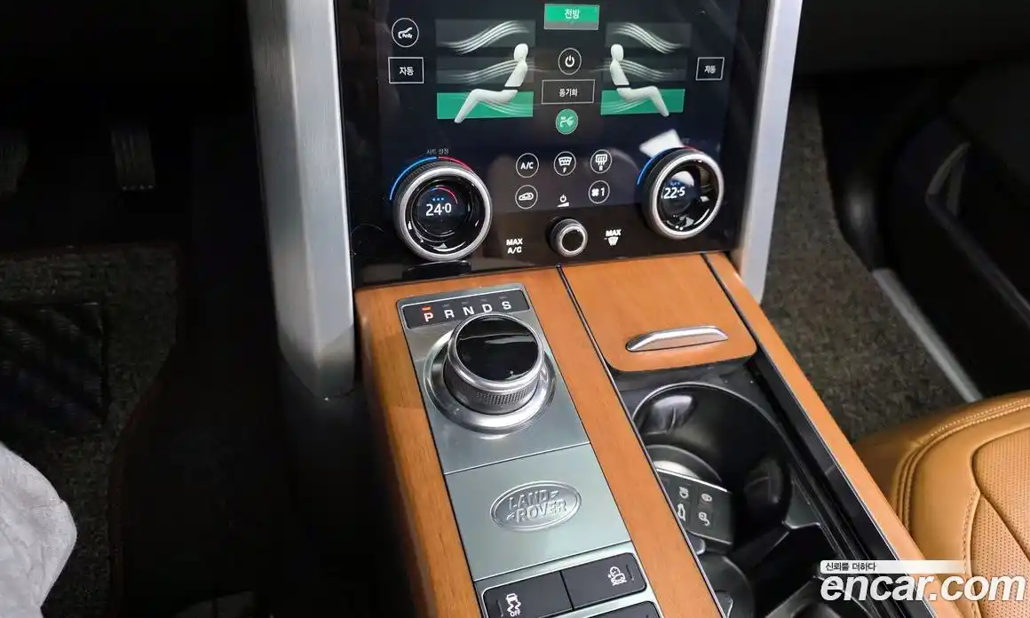 Land Rover Range-Rover 2021 3.0 гидро в Москве № 895109, фото 9
